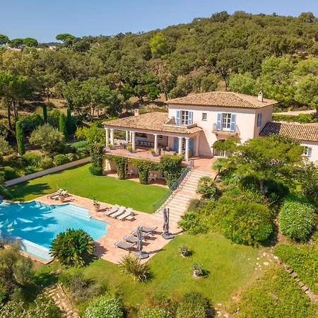 16 Pers Climatisee Vue Saint-tropez, Piscine, Proche Golf Tennis Padel Vila