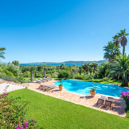 Vila 16 Pers Climatisee Vue Saint-tropez, Piscine, Proche Golf Tennis Padel